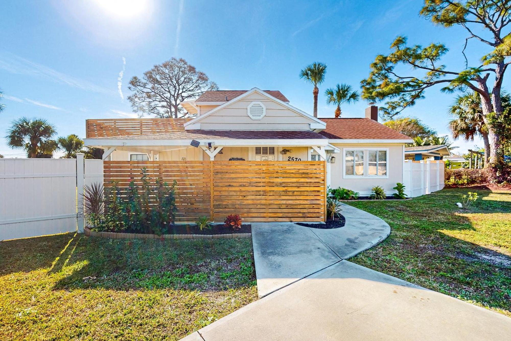 Sea You Later Palm Bay Exterior photo
